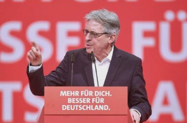 NRW-SPD-Chef rechnet mit 15 Euro Mindestlohn