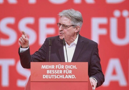 NRW-SPD-Chef rechnet mit 15 Euro Mindestlohn