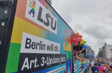 LSU kritisiert Klöckner und lädt Merz zum CSD ein