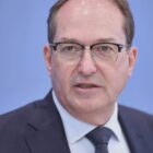 Asyl: Dobrindt will Notlagen-Klärung durch EuGH