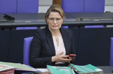 Justizministerin sieht Zurückweisungen an Grenzen skeptisch