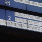 Verkehrsminister rügt Bahnmanagement wegen unpünktlicher Züge