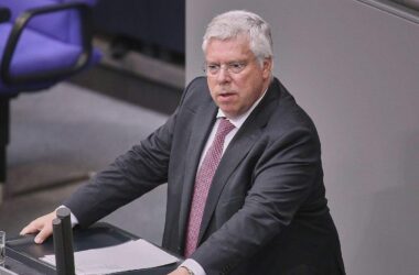 Unionsfraktion will stärkere Präsenz deutscher Truppen im Ausland