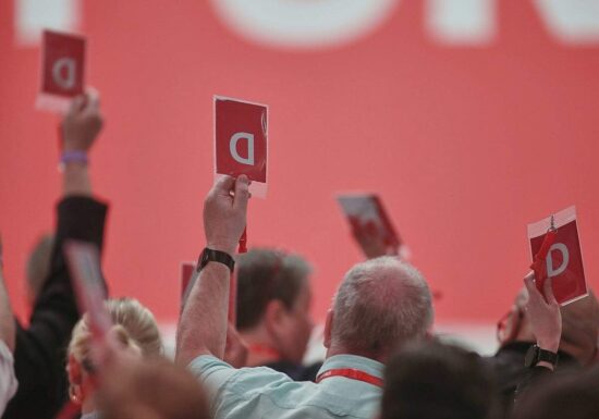 Verteidigungsausschuss-Chef kritisiert SPD-Beschluss zu Wehrdienst