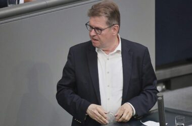 Bericht: Stegner soll wegen "Manifest" Platz im PKGr verlieren