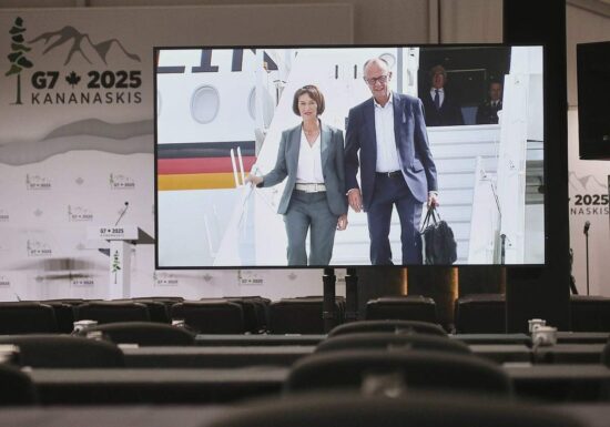 Forsa: Hälfte mit Merz` Auslandsauftritten zufrieden