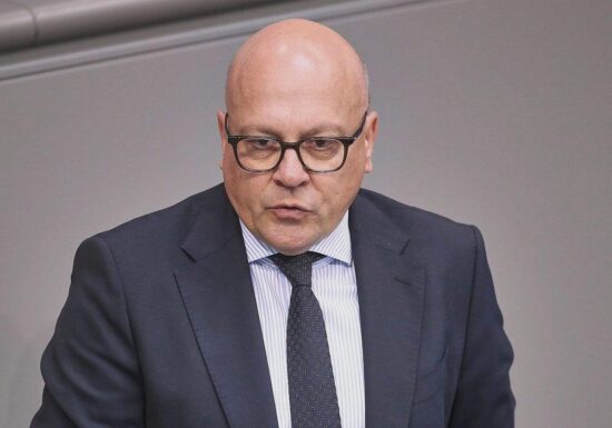 Throm warnt vor neuer Flüchtlingswelle