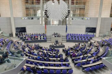 Bundestag beschließt milliardenschweres Investitionssofortprogramm