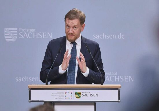 Kretschmer will Strompreisdeckel für alle Unternehmen