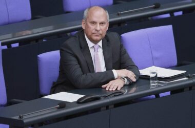 Poseck sieht keinen zusätzlichen Handlungsbedarf beim Waffenrecht