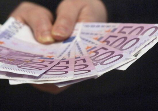 Deutlich mehr Einkommensmillionäre in Deutschland
