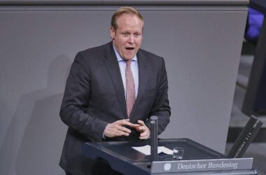 Kuban wirft Regierung Stromsteuer-Fehler vor