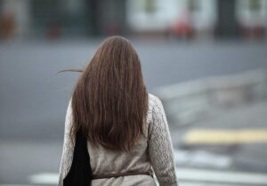Modedesignerin Prada: Arbeit und Familie zentrale Hürden für Frauen