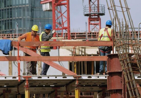 IAB: Höherer Mindestlohn entlastet Bürgergeld-Ausgaben
