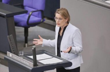Hubig mahnt Dobrindt zu Begründung für Zurückweisungen