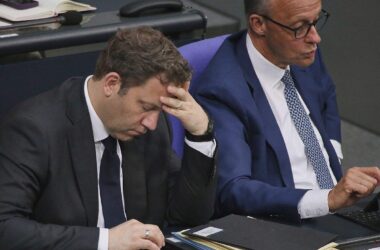 ZDF-Politbarometer: Union und Linke legen zu - SPD büßt ein