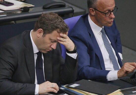 ZDF-Politbarometer: Union und Linke legen zu - SPD büßt ein