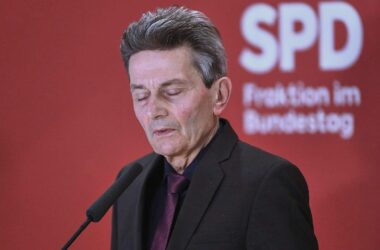 Mützenich leidet unter Kritik aus eigener Partei