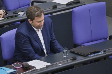 Länder kritisieren Klingbeils Vorgaben für Sondervermögenverteilung
