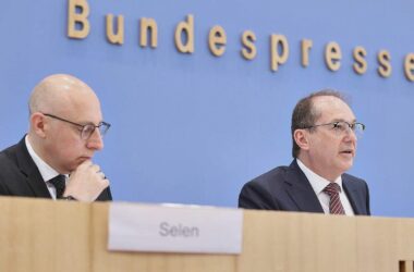 Verfassungsschutzbericht: Mehr Bedrohungen von Rechts und Links