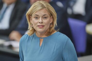Klöckner: Nächstes Staatsoberhaupt muss Frau sein