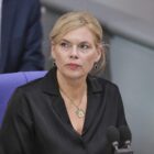 Klöckner warnt Abgeordnete vor zu legerem Kleidungsstil