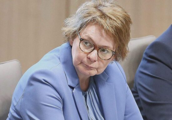 Niedersachsens Innenministerin bei Taser-Einsatz skeptisch