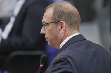 Otte drängt auf Wehrpflicht und Rentenpunkte für Soldaten