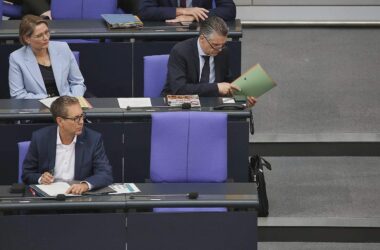 Schwarz-Rot schickt mehr politische Beamte in einstweiligen Ruhestand