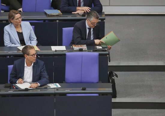 Schwarz-Rot schickt mehr politische Beamte in einstweiligen Ruhestand