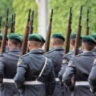 Bundestagspräsidentin wirbt für allgemeine Dienstpflicht