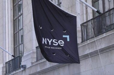 US-Börsen legen zu - Druck auf US-Notenbankchef steigt