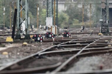 Trassenpreise: Bahn droht mit Angebotskürzungen