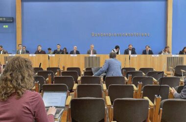 Bundesregierung hält sich bei Intel-Milliarden bedeckt