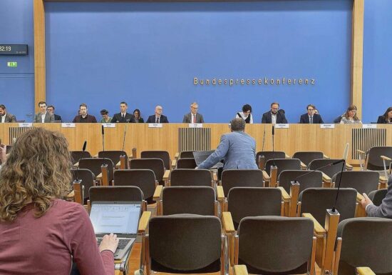 Bundesregierung hält sich bei Intel-Milliarden bedeckt