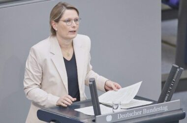Hubig sieht "sehr viele Verlierer" durch verschobene Richterwahl