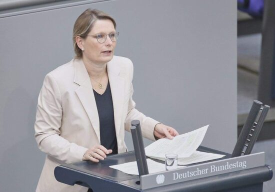 Hubig sieht "sehr viele Verlierer" durch verschobene Richterwahl