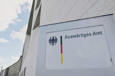 Auswärtiges Amt geht gegen Medienplattform "Red" vor