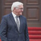Steinmeier bei Halbfinale der Frauen-EM im Stadion