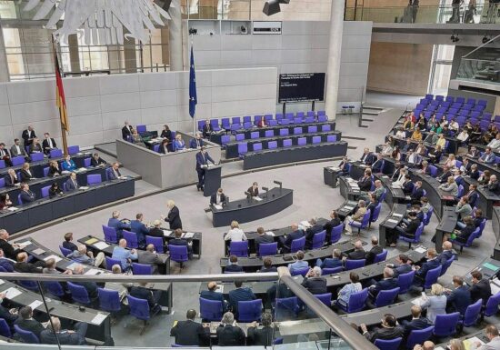 Linke gegen Bundestagssondersitzung für Richterwahl