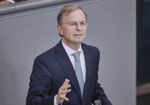 Beauftragter kritisiert Diskriminierung von Gläubigen weltweit