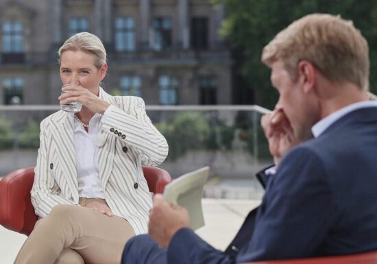 Wagenknecht kritisiert Proteste bei Weidel-Sommerinterview