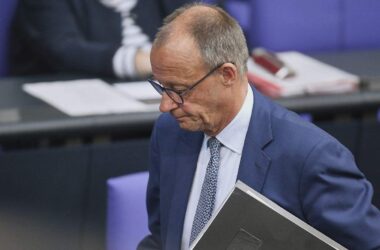 Grüne werfen Merz "Wortbruch" und "fossile Nostalgie" vor