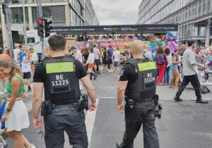 Queer-Beauftragte fordert Schutz sexueller Identität im Grundgesetz