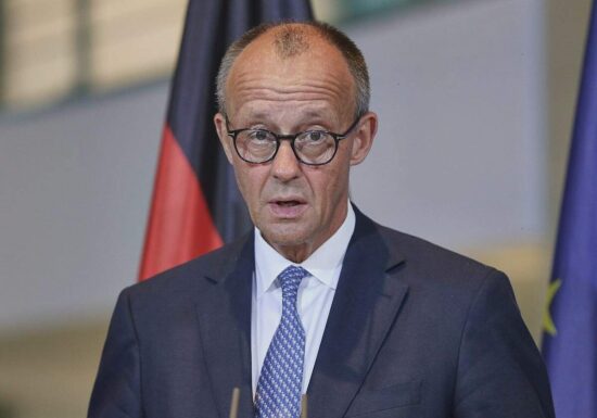Grüne warnen Merz vor Rechtsbruch beim Klima