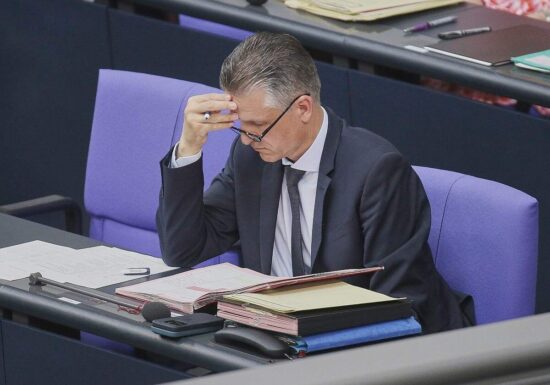Frei stellt geplante Schuldenbremsen-Reform infrage