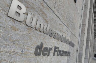 Baden-Württembergs Finanzminister kritisiert Schuldenpaket