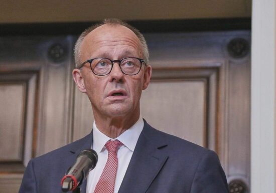 Ataman nennt Aussagen von Merz zu Regenbogenfahnen "fatal"