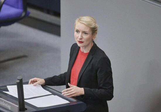 Reform der Schuldenbremse in Gefahr: Linke appelliert an Union
