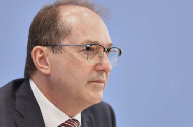 EU-Innenministertreffen: Dobrindt will "Verbindungselement" streichen